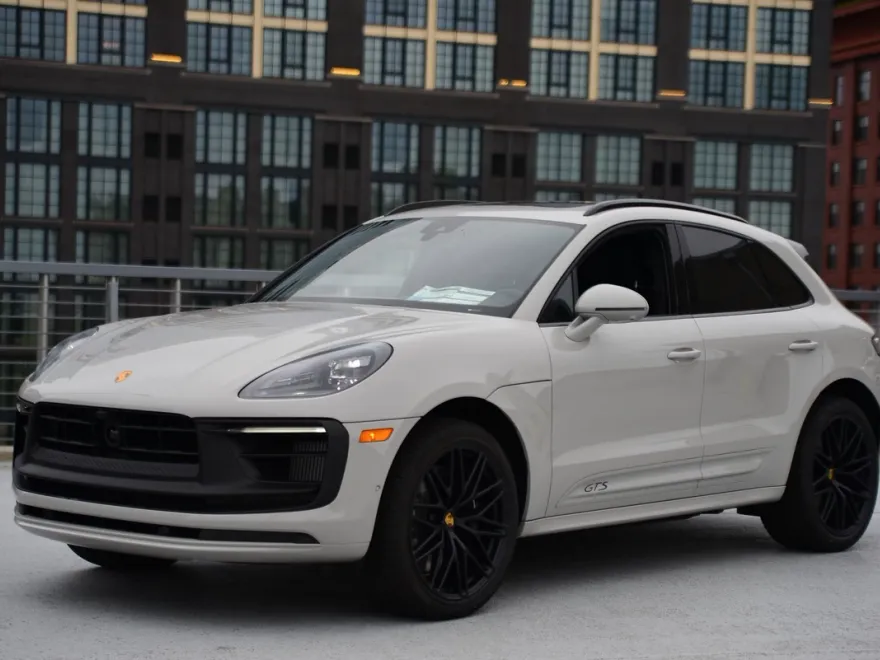 2025 Porsche Macan GTS photo 1