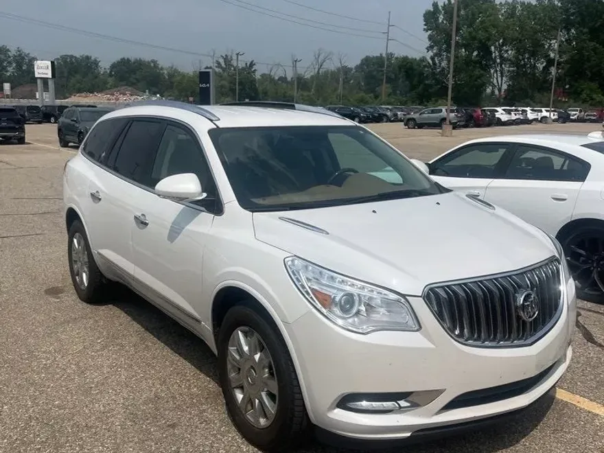 2017 Buick Enclave Leather photo 1