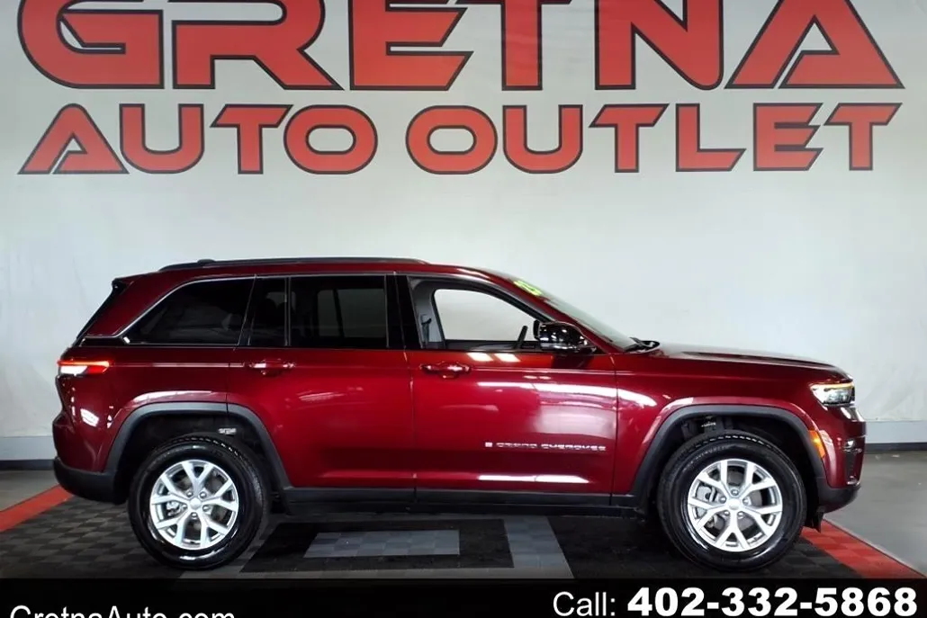 2023 Jeep Grand Cherokee Limited photo 1