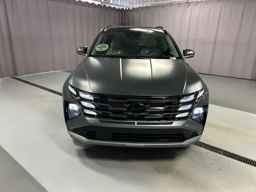 2025 Hyundai Tucson Limited photo 1