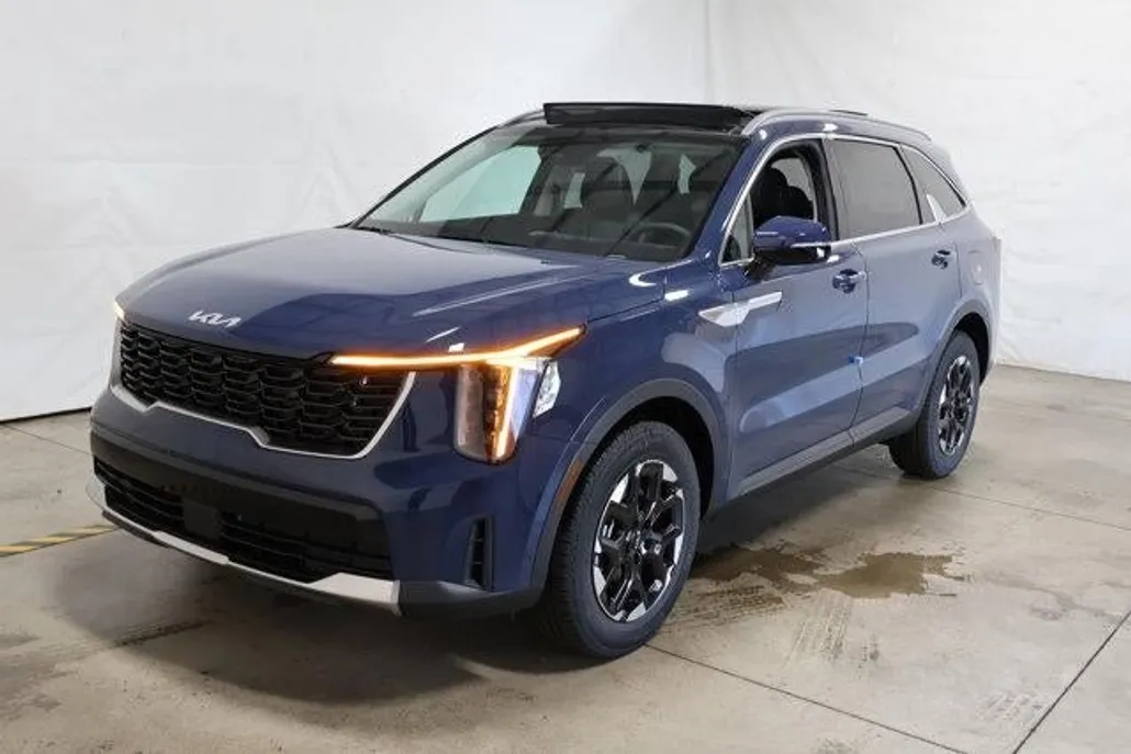 2026 Kia Sorento S photo 1