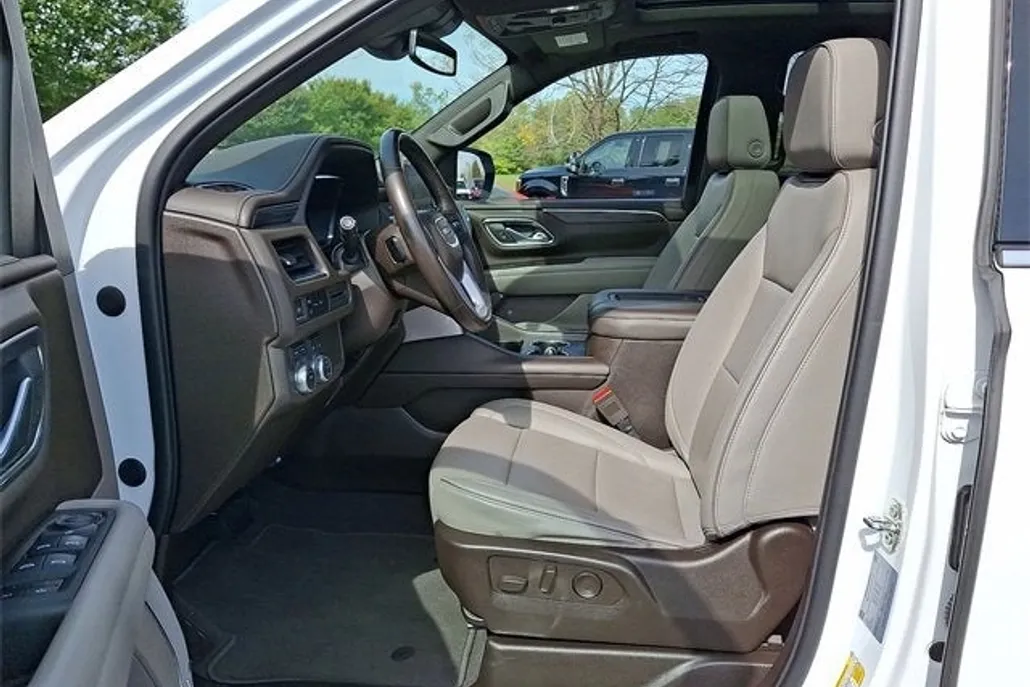 2023 Gmc Yukon SLT photo 1