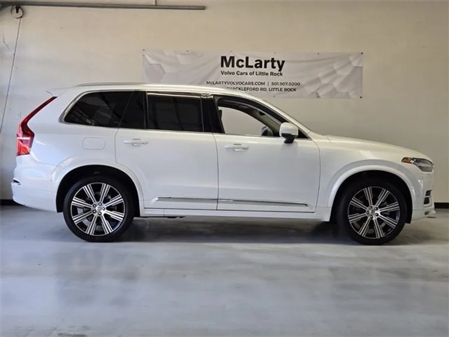 2023 Volvo XC90 AWD Ultimate photo 1