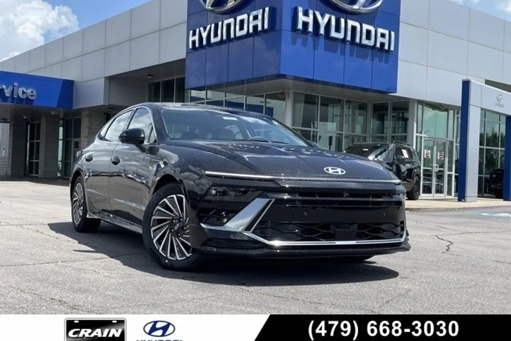 2025 Hyundai Sonata Hybrid Limited photo 1