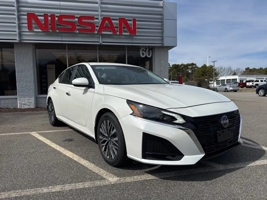 2025 Nissan Altima 2.5 SV photo 1