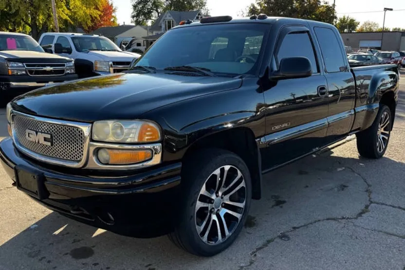 2003 Gmc Sierra 1500 Denali photo 1