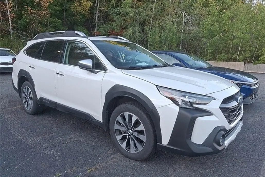 2024 Subaru Outback Touring XT photo 1