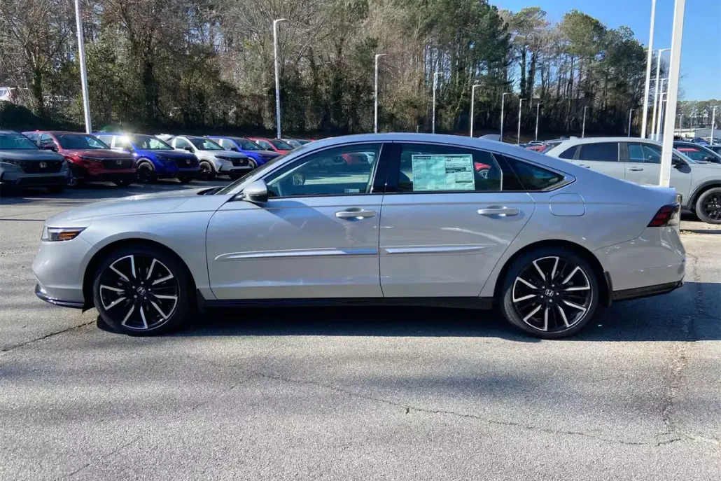 2025 Honda Accord Hybrid Touring photo 1