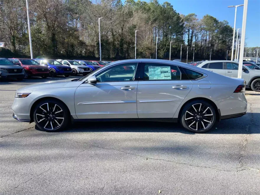2025 Honda Accord Hybrid Touring photo 1