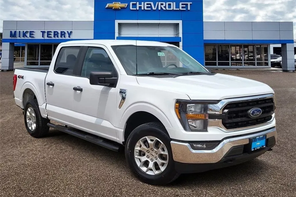 2023 Ford F-150 XL photo 1