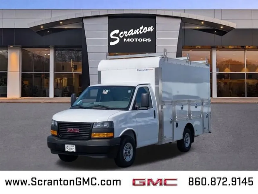 2024 Gmc Savana 3500 Cutaway photo 1