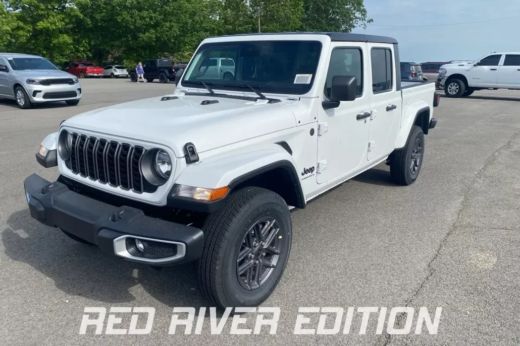 2025 Jeep Gladiator Sport S photo 1