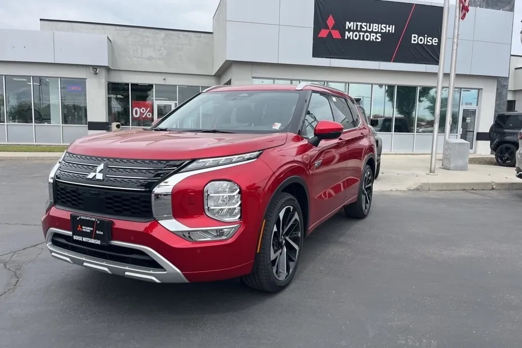 2025 Mitsubishi Outlander PHEV SEL photo 1