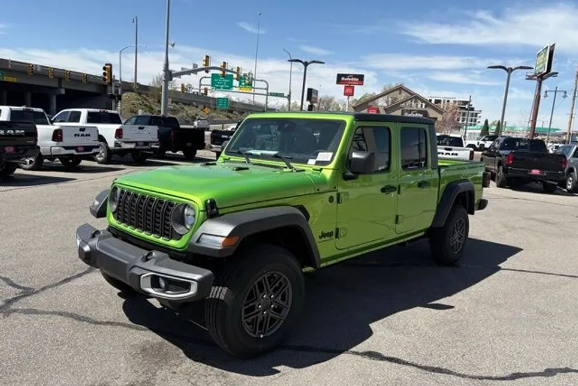 2025 Jeep Gladiator Sport S photo 1