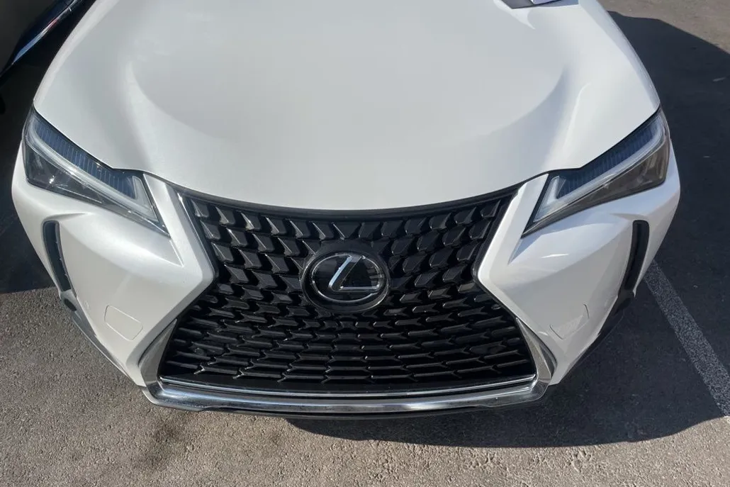 2024 Lexus UX 250h Premium photo 1