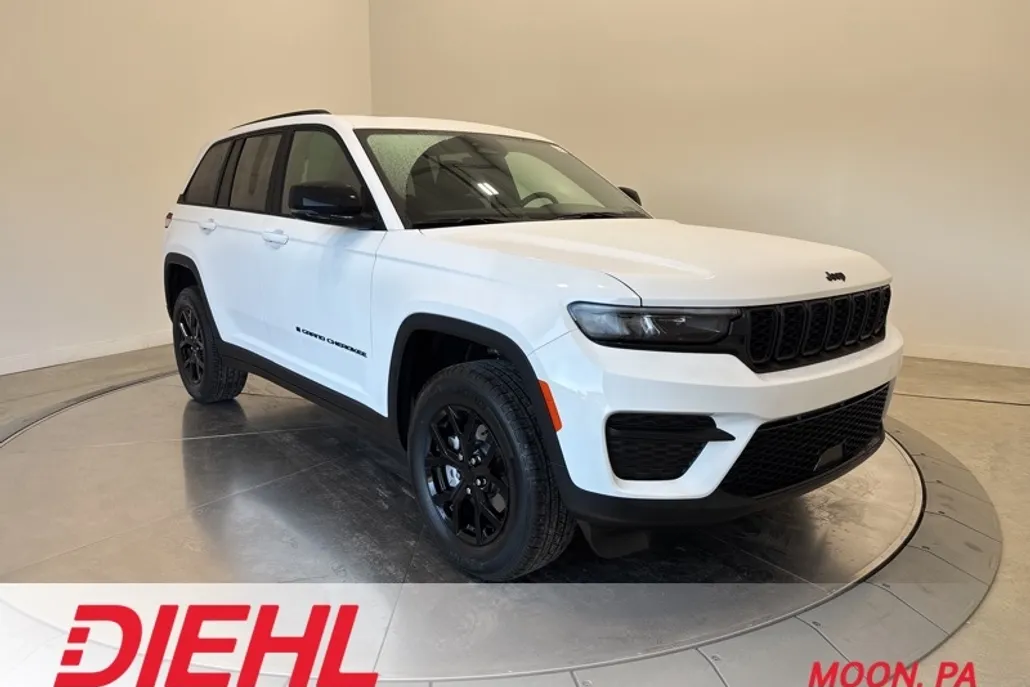 2025 Jeep Grand Cherokee Laredo photo 1