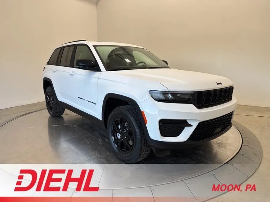 2025 Jeep Grand Cherokee Laredo photo 1