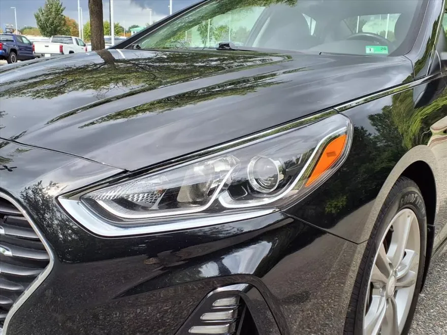 2018 Hyundai Sonata SEL photo 1