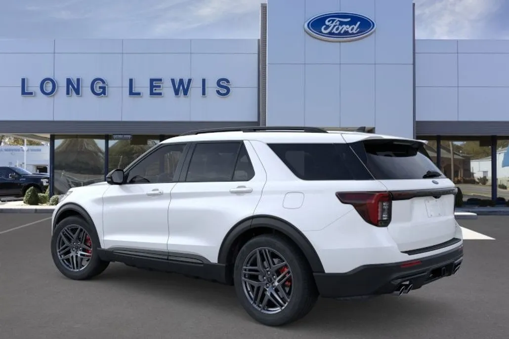 2025 Ford Explorer ST photo 1