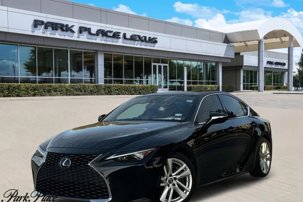 2022 Lexus IS 300 photo 1