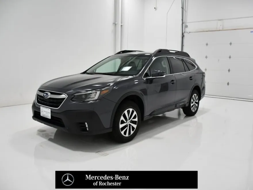 2020 Subaru Outback Premium photo 1