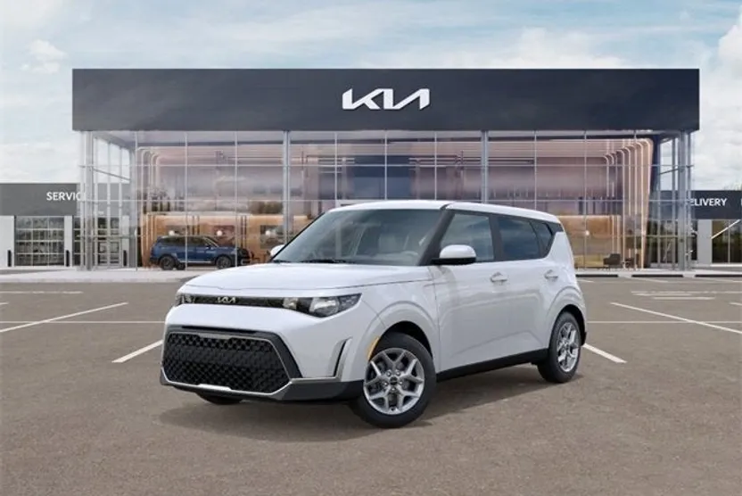 2025 Kia Soul LX photo 1