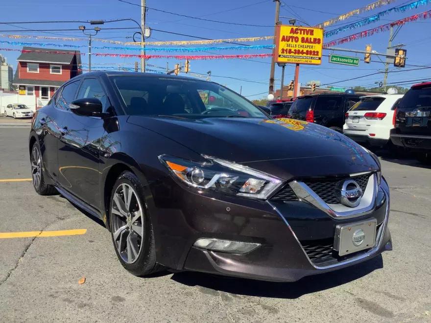 2017 Nissan Maxima SL photo 1