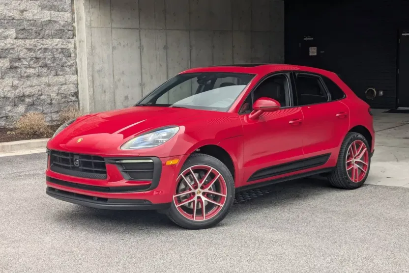 2025 Porsche Macan S photo 1