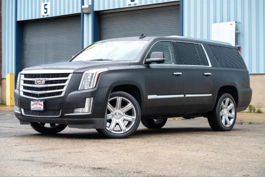 2019 Cadillac Escalade ESV Luxury photo 1