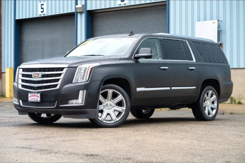 2019 Cadillac Escalade ESV Luxury photo 1
