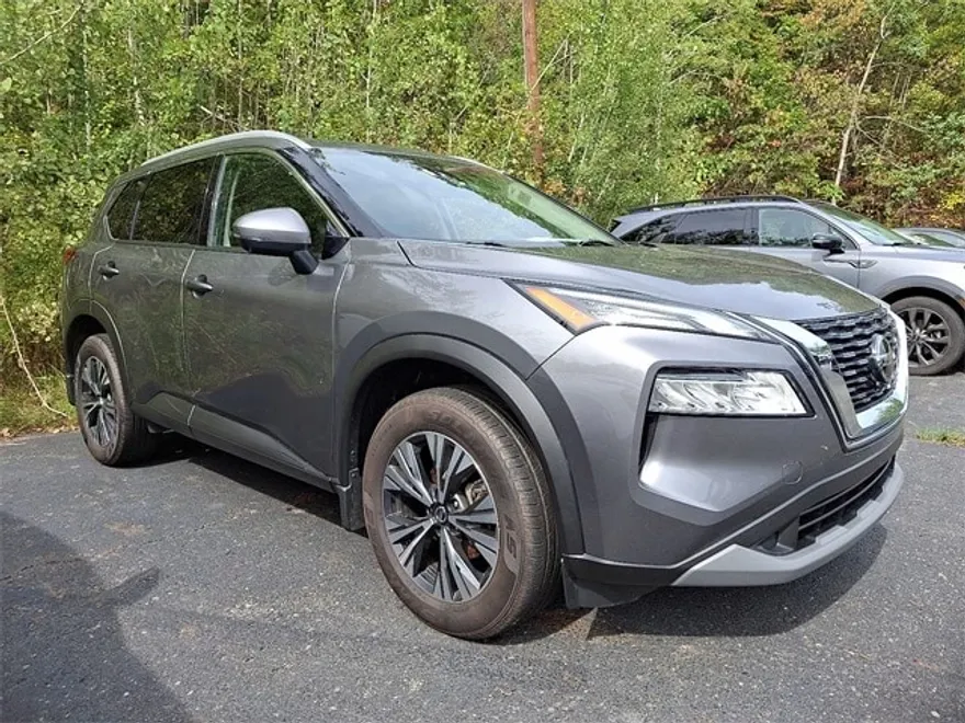 2021 Nissan Rogue SV photo 1