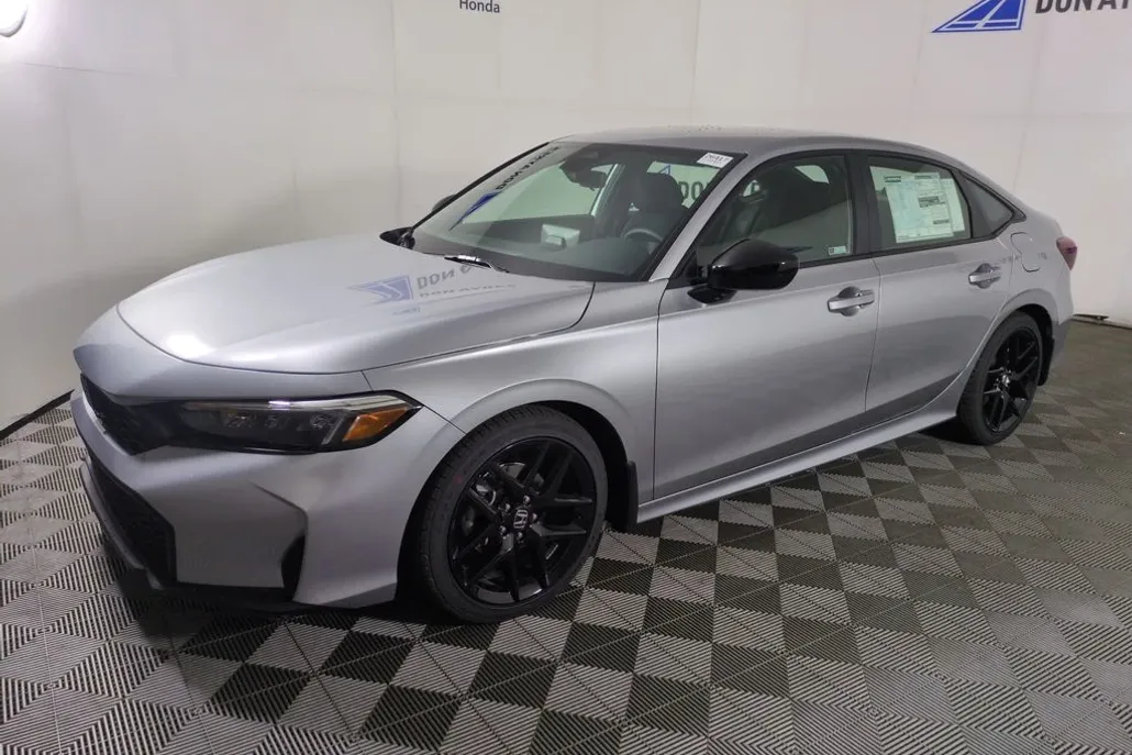 2026 Honda Civic Sport photo 1