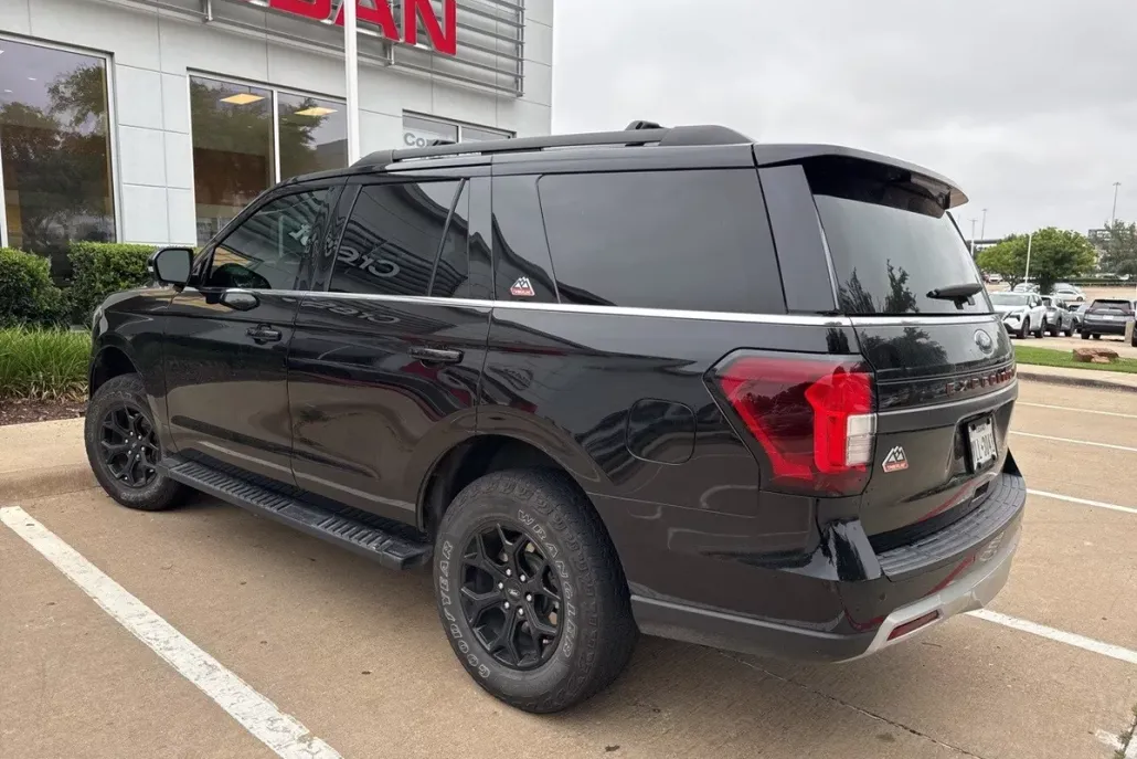 2022 Ford Expedition Timberline photo 1
