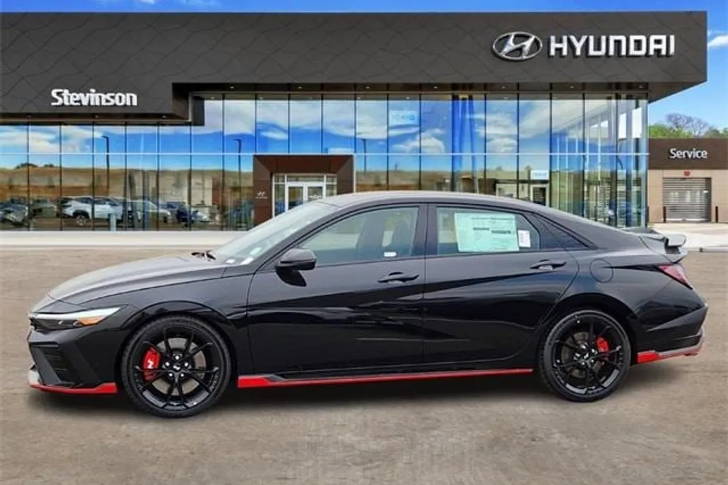 2025 Hyundai Elantra N photo 1