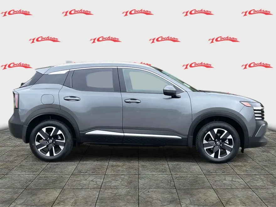 2025 Nissan Kicks SV photo 1