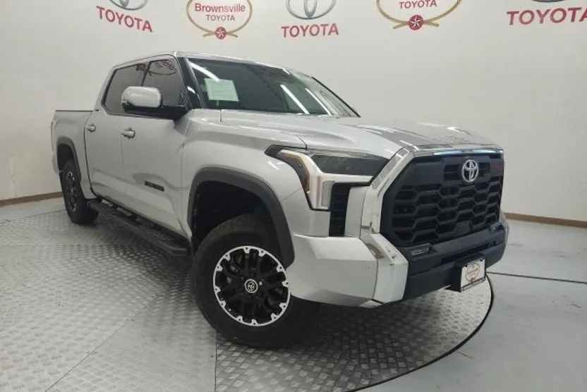 2023 Toyota Tundra SR5 photo 1