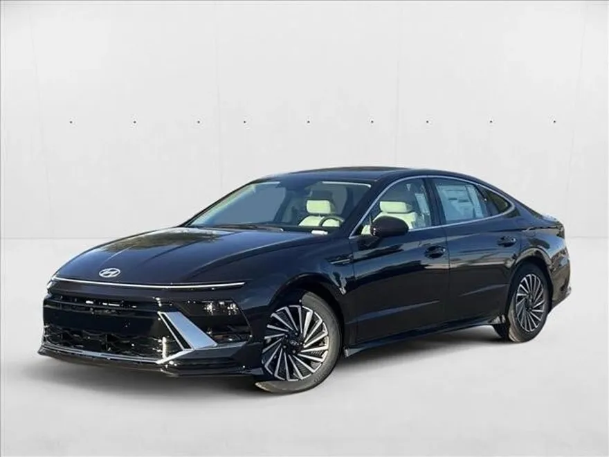 2025 Hyundai Sonata Hybrid SEL photo 1