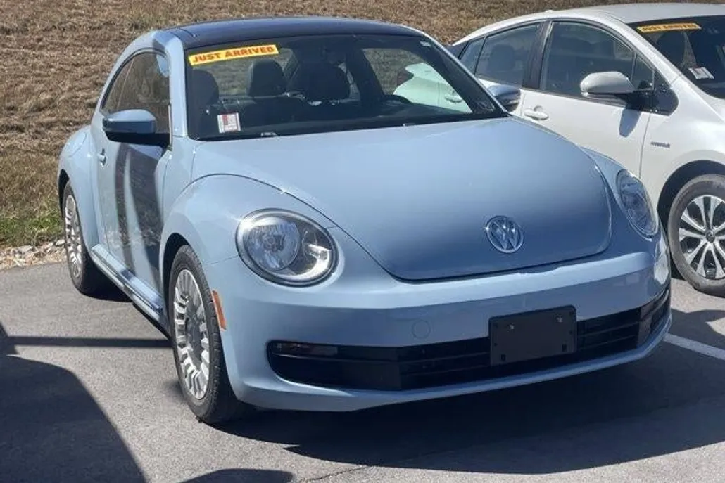 2014 Volkswagen Beetle 2.5L photo 1