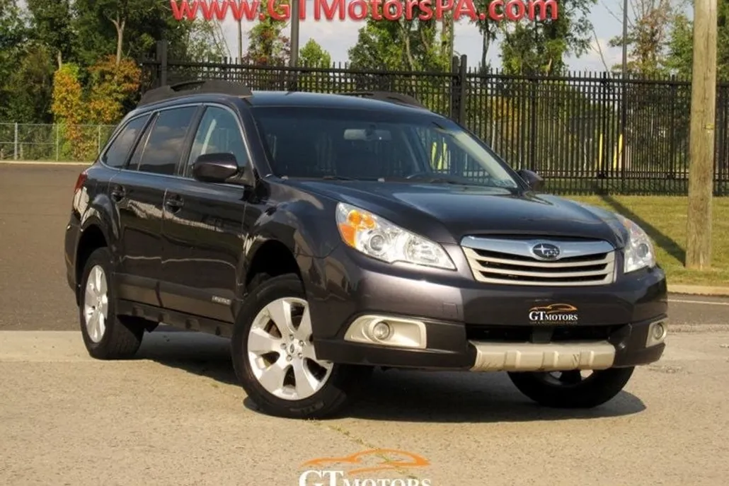 2012 Subaru Outback 2.5i Limited photo 1