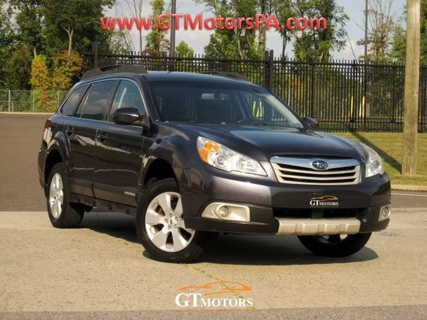 2012 Subaru Outback 2.5i Limited photo 1