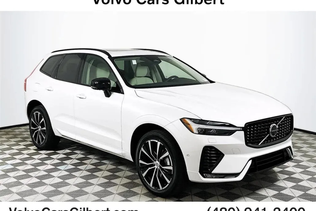 2025 Volvo XC60 B5 Plus photo 1