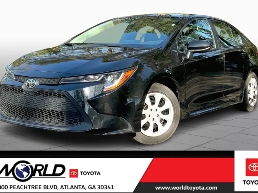 2021 Toyota Corolla LE photo 1