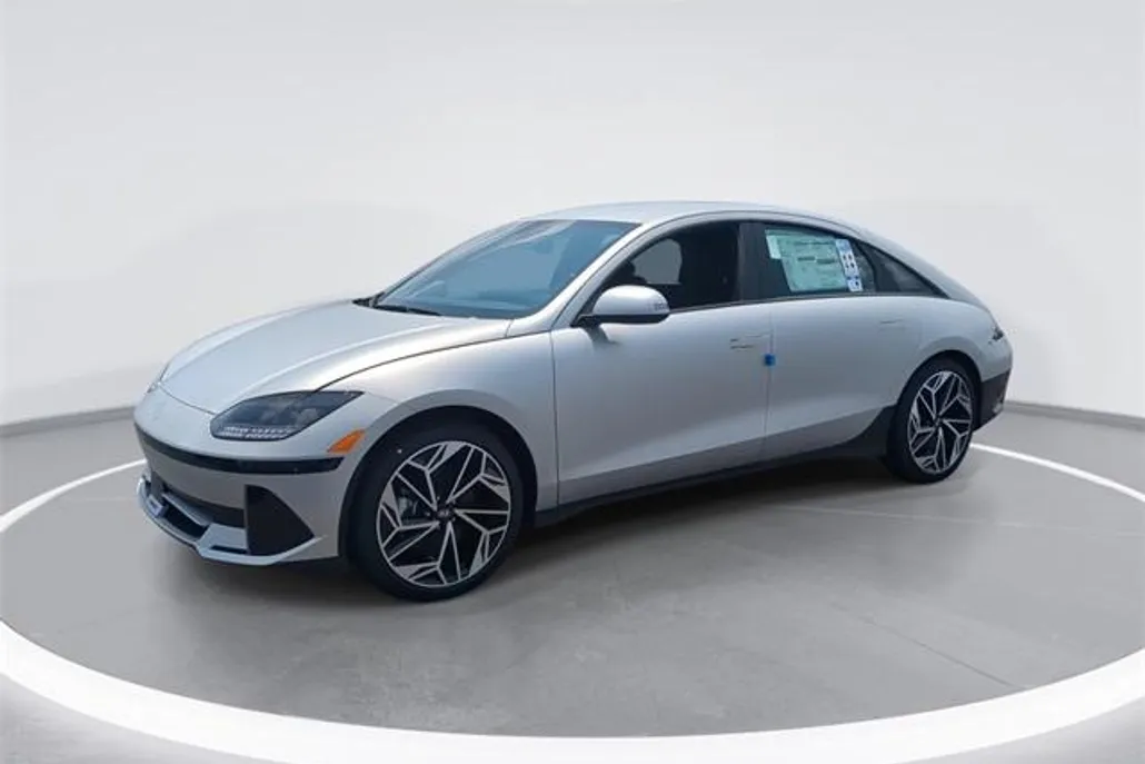 2025 Hyundai Ioniq 6 SEL photo 1