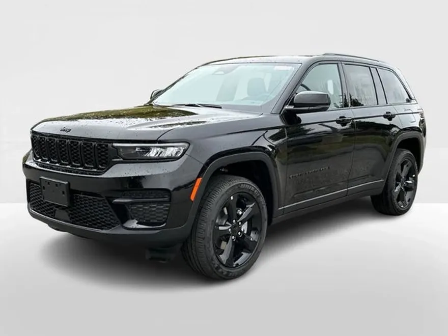 2025 Jeep Grand Cherokee Altitude photo 1