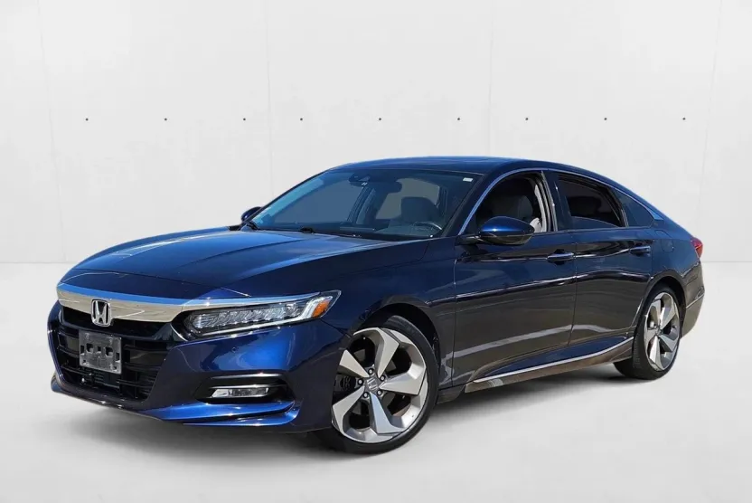 2018 Honda Accord Touring photo 1