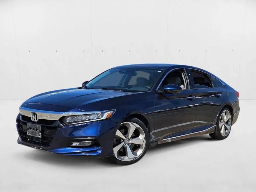 2018 Honda Accord Touring photo 1