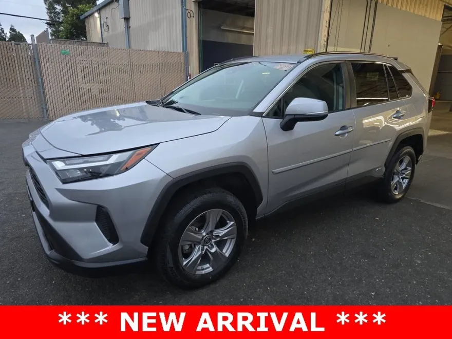2023 Toyota RAV4 Hybrid LE photo 1