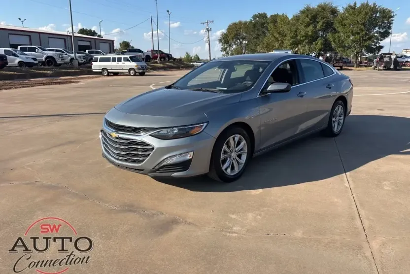 2024 Chevrolet Malibu 1LT photo 1