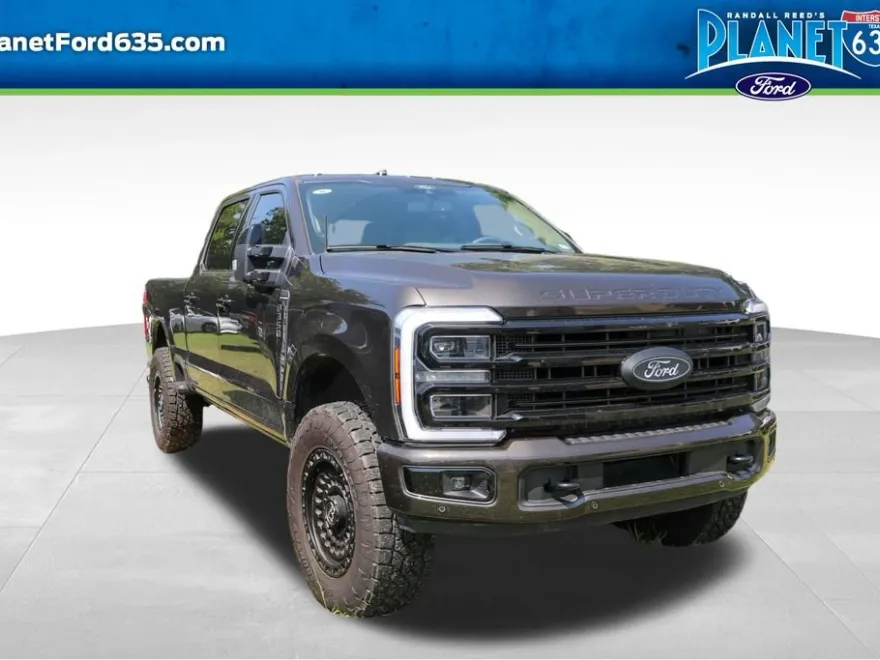 2025 Ford F-350 Platinum photo 1