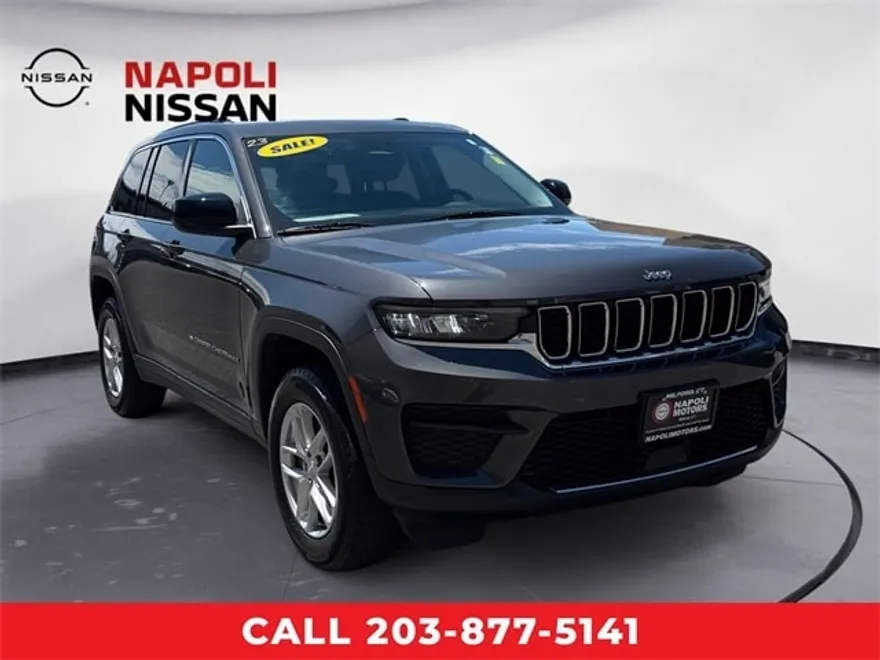 2023 Jeep Grand Cherokee Laredo photo 1